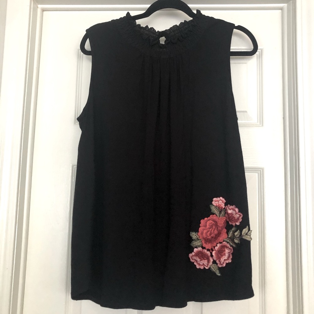 Kim & cami sleeveless top size 1X.
